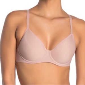 Hanro
Smooth Illusion Underwire Spacer Bra